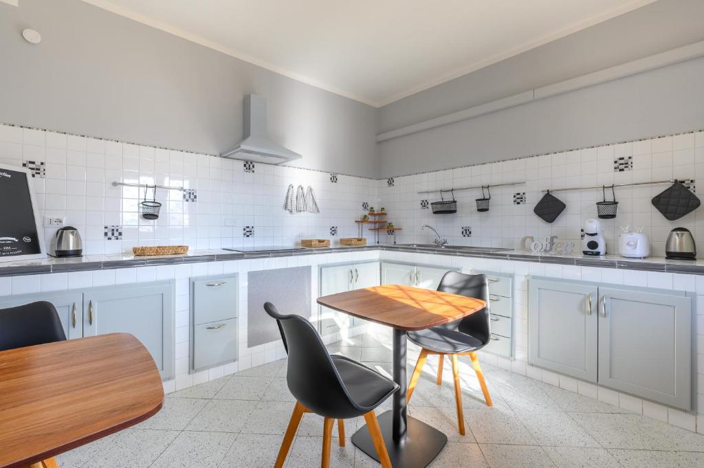 Silver Nest - 9 min to Airport - Free Netflix e Wi-Fi - 5