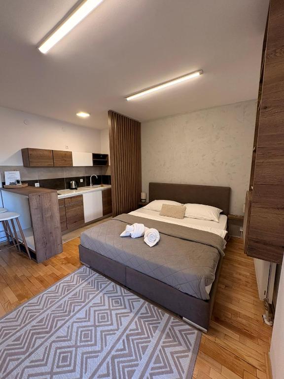 NAR Royalton Suite #65 Free Parking - 4