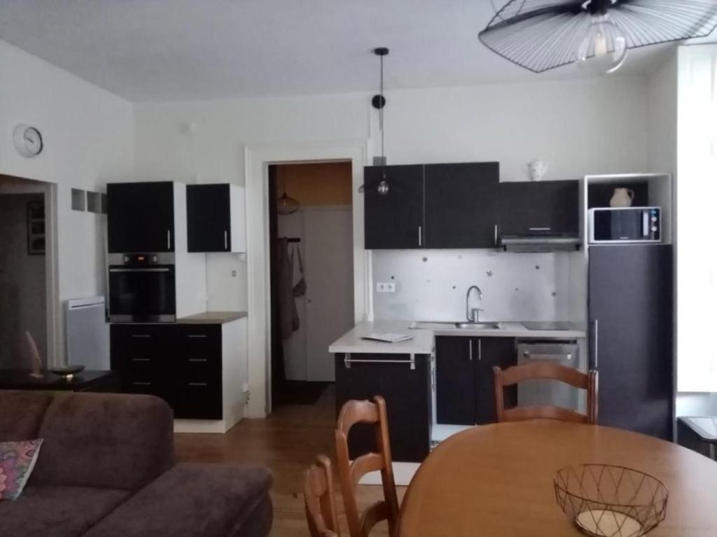 Appartement Centre-ville Cauterets 53m² 1 Chambre - FR-1-234-279 - 1