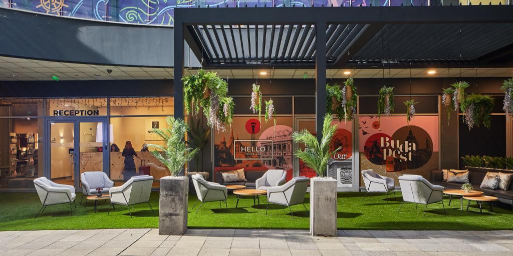 7 シーズンズ アパートメンツ ホテル (7Seasons Apartments Budapest) エントランス