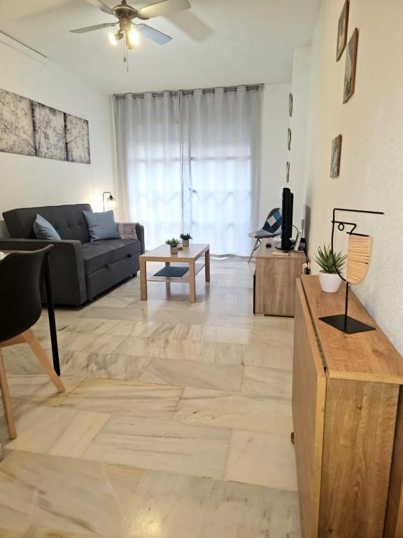 Ideal Holiday Apartment City Center - 3