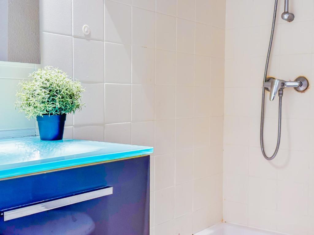 Studio cosy sous les toits en plein centre-ville - 4
