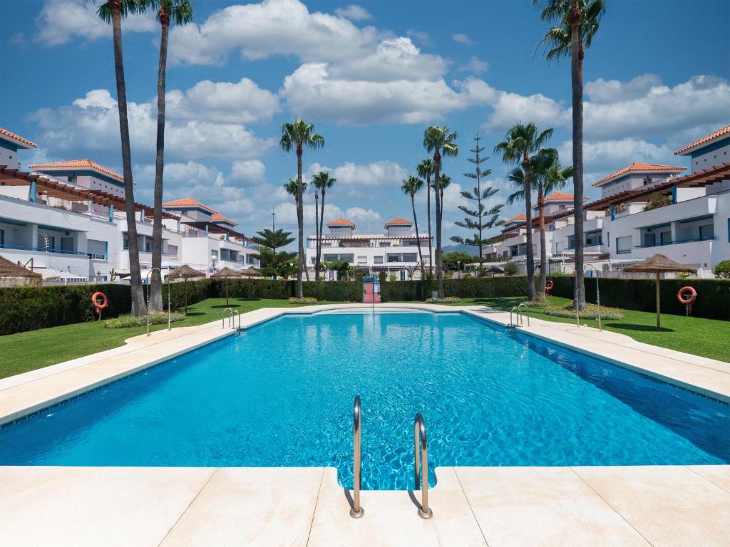Family Fairways I Spacious 4-Bedroom Townhouse Near Beach & Golf, Estepona - 1