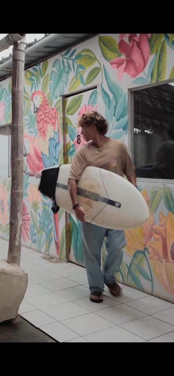 Totora Surf Hostel - 5