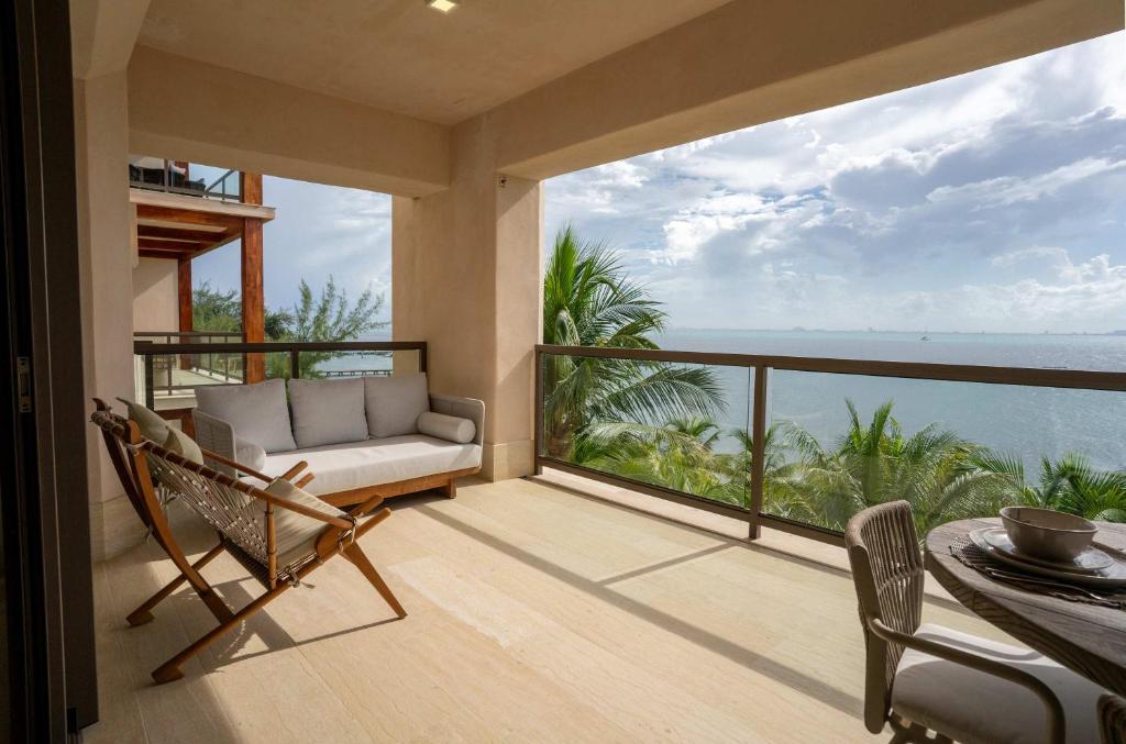 Beachfront Family Retreat - Peace & Comfort - 5