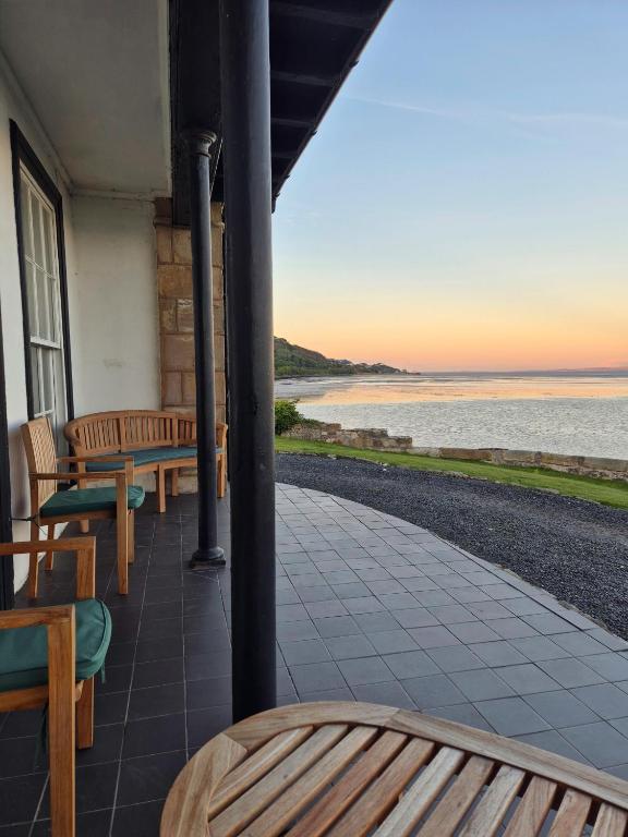 Seaside Cottage, Burntisland - pet-friendly stay