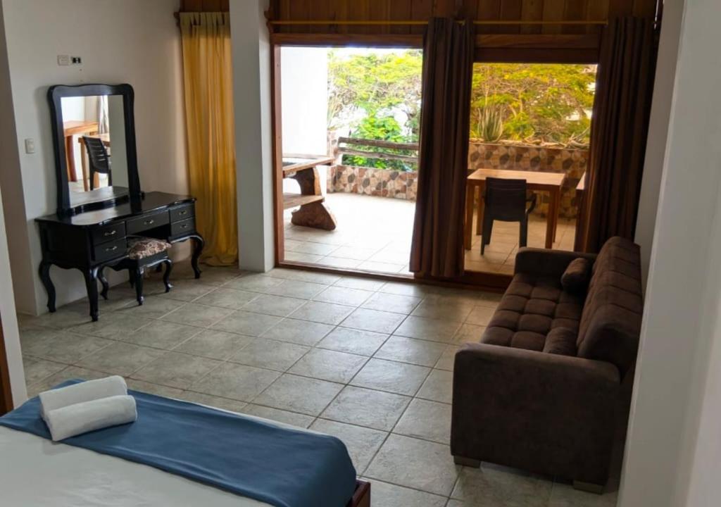Akasha Galápagos - 3