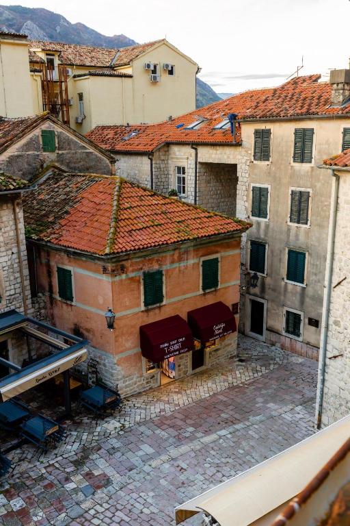 Tara Rooms In The Heart Of Old Town Kotor - 2