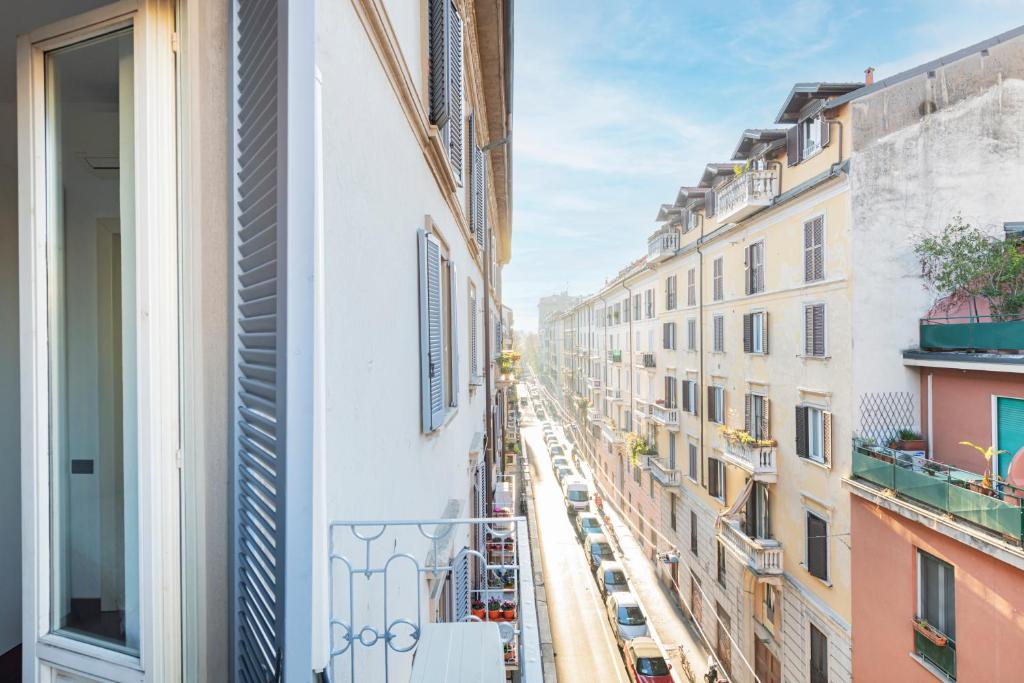 Easylife - Milan - Alessi 1 - Navigli - 2