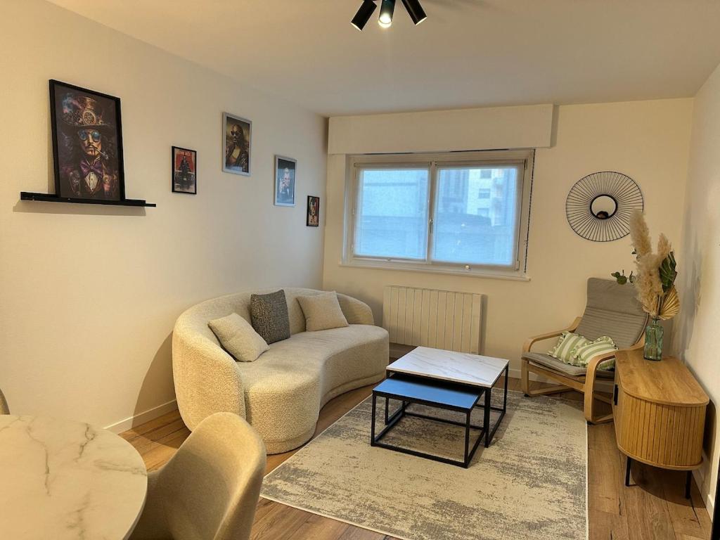 City apartment with private parking - 1