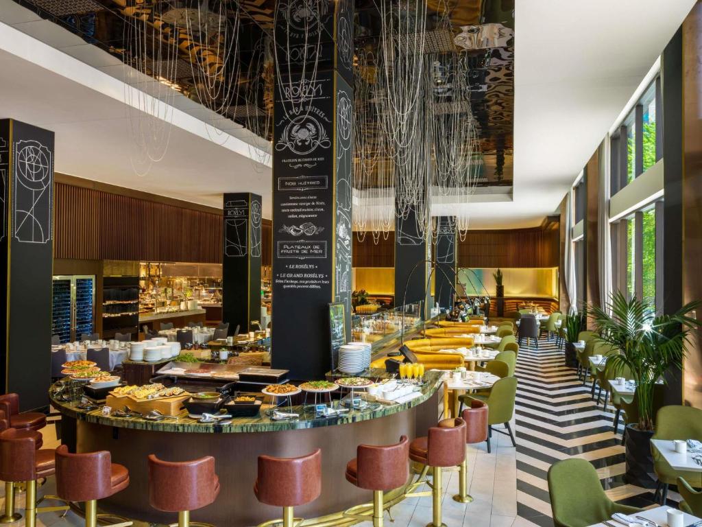 Restaurant, Fairmont The Queen Elizabeth in Montreal (QC)