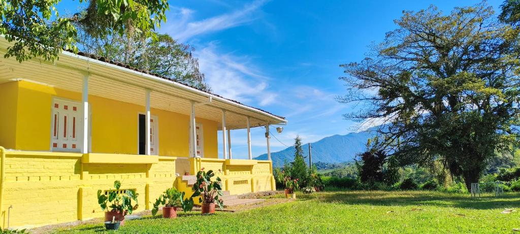 Hostal Casita Colonial Amarilla - 3