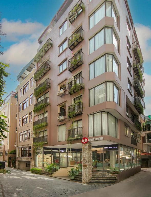 HB Serviced Apartment - Lac Long Quan