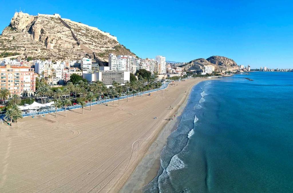 DUPLEX - 7min TO BEACH - HISTORIC CENTER - 5