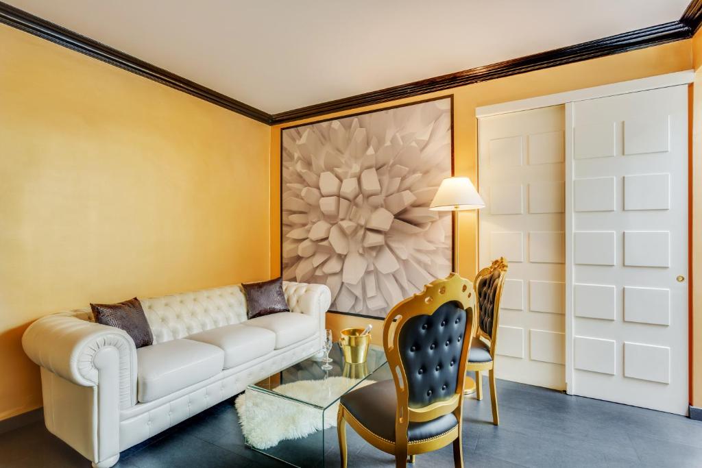 Spanish Steps Boutique Gold Apartment - 2
