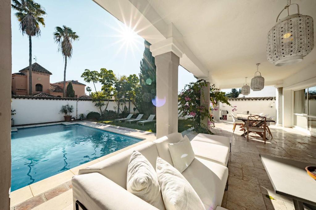 Villa Parcelas Del Golf Private Pool Family Marbella Escape - 4