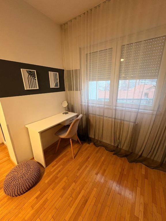 NAR Royalton Apartment #27 Free Parking - 3
