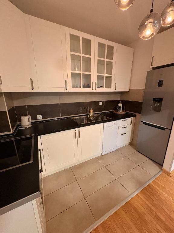 NAR Royalton Apartment #27 Free Parking - 5