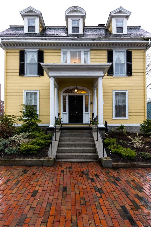 The Salem Inn photo
