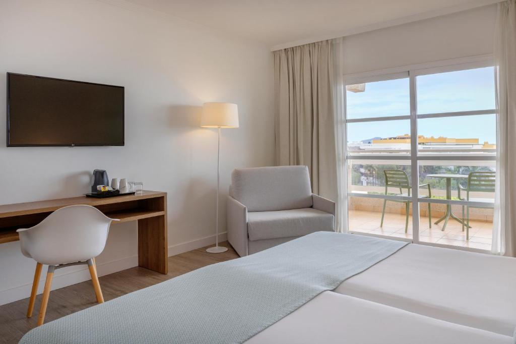 Alua Atlantico Golf - All Inclusive — Hotel rooms in Golf Del Sur, Canary Islands