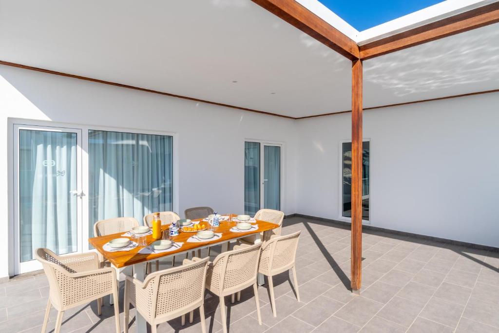 Ereza Hoopoe Villas — Playa Blanca, Canary Islands
