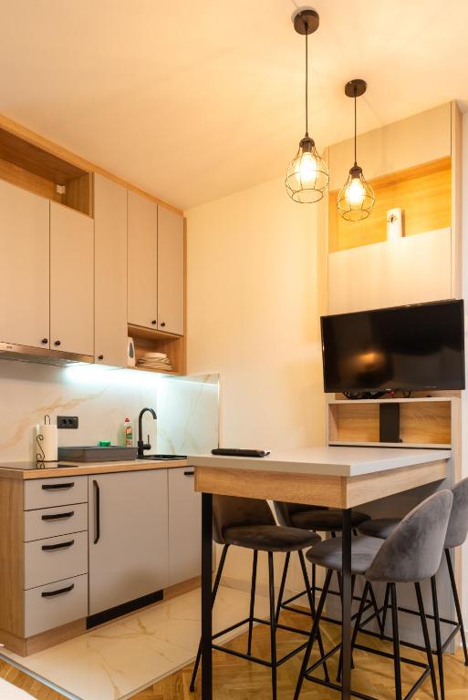 Apartmani Central & Free parking - 5