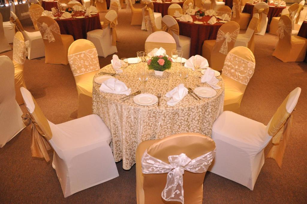Banquet hall