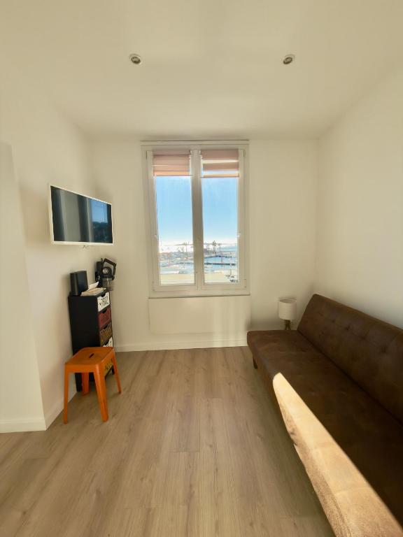 Appartement vue mer sur le port de Sanary - 4