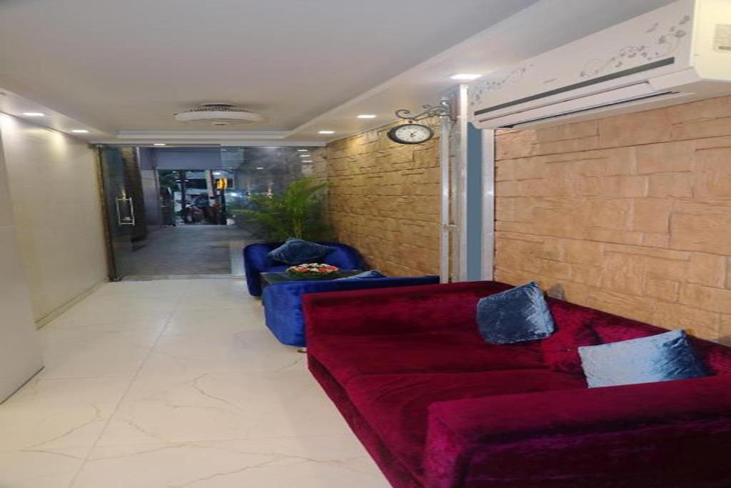 フロント・ロビー