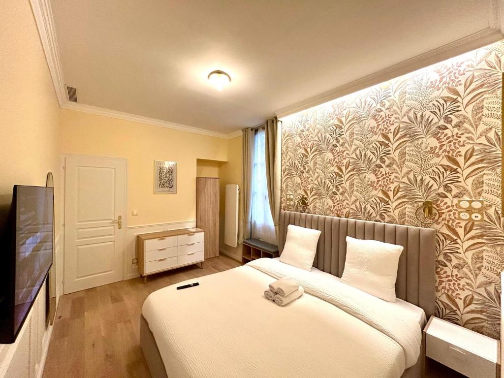 Apartment - 85 sqm - Grenelle - 8p - 4