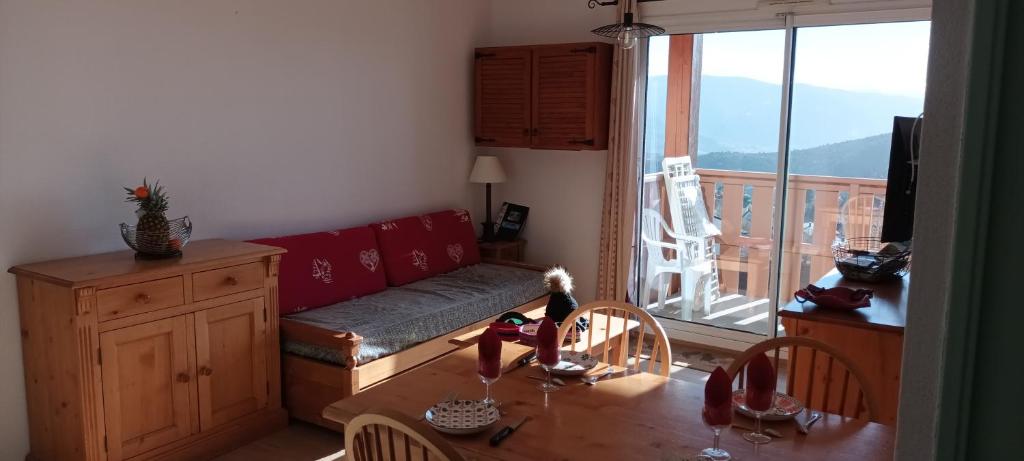 Vue panoramique - Confortable - Piscine - Randonnées - Skis - 4
