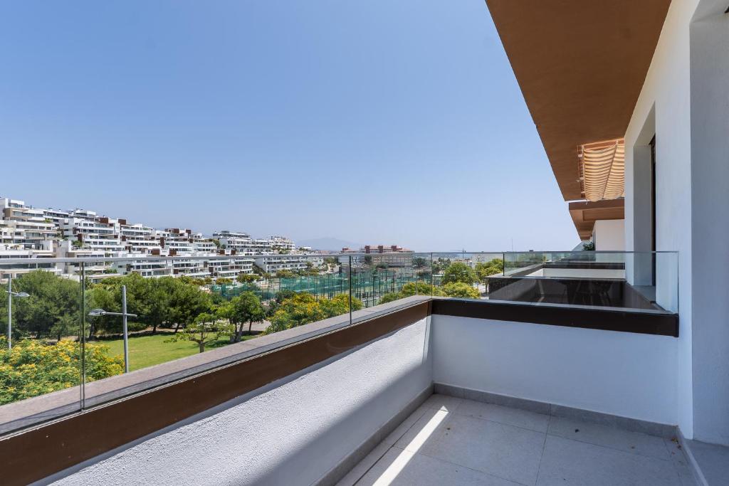 Modern apartment with sea view and terrace - 4