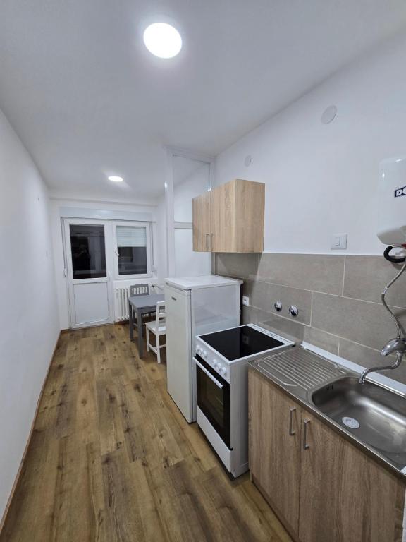 Central City Apartment Belgrade - 4