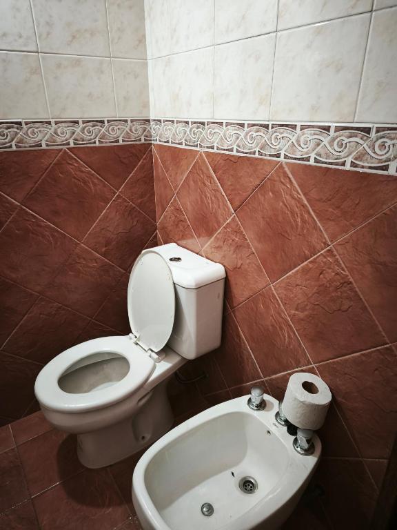 Casa 3 cuadras del centro y 8 de la playa - 2