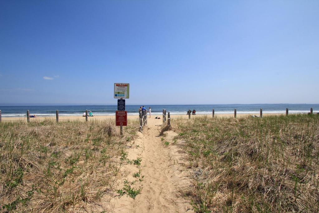 Atlantic Ocean Suites photo