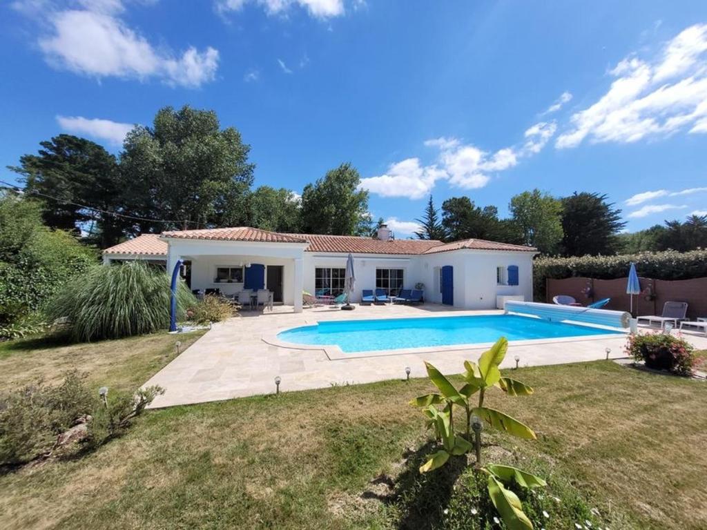 Villa à St Jean de Monts avec piscine chauffée, clim et WiFi - FR-1-777-23 - 1