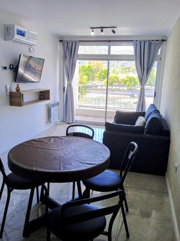 ALOJATE PREMIUM VILLA CARL0S PAZ - STEFANO 1 dor - 4