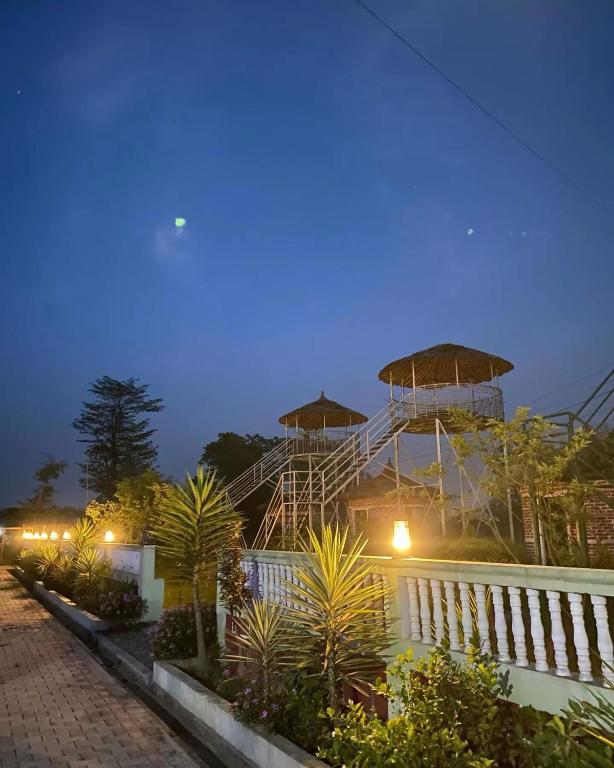 Rhino Spot Resort in Kawasoti — photo 3