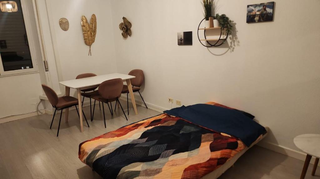 Christopher Rooms - 2