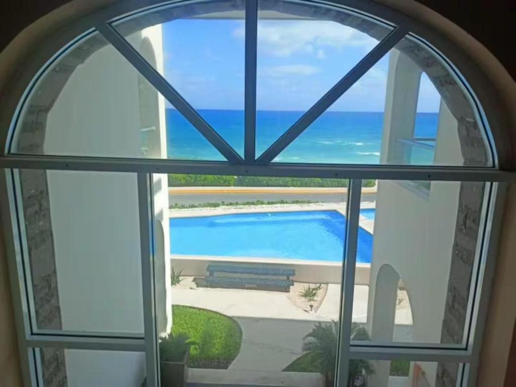SEA-FRONT VILLA, Isla Mujeres! Stunning Sea Views! - 1
