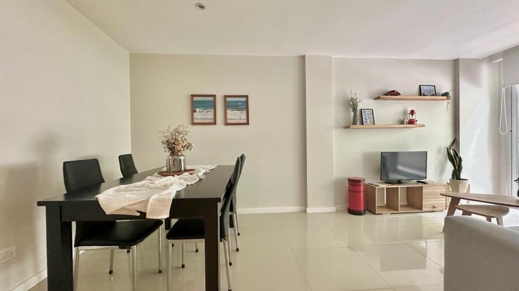 Check and Home - Sarmiento - Moderno con Pileta y Cochera - 3