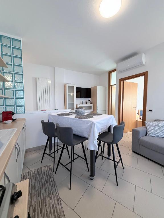 Nievo-Ceccarini Pedonale - Flexrent Immobiliare Abissinia - 5