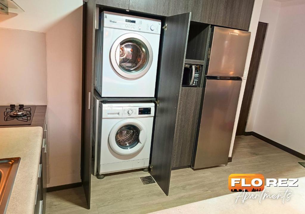 FLOREZ APT10 - Hermoso, Céntrico y Secadora de ropa - 3
