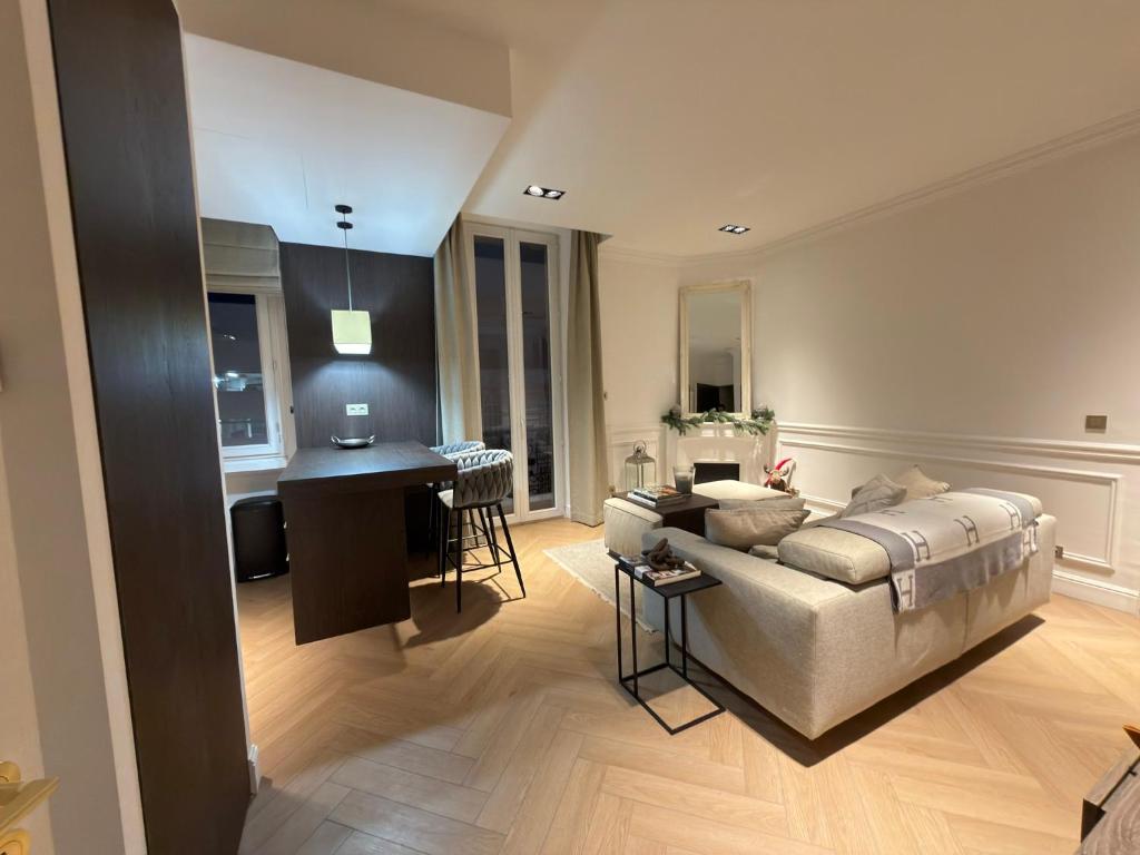 Croisette Luxury Retreat - 4