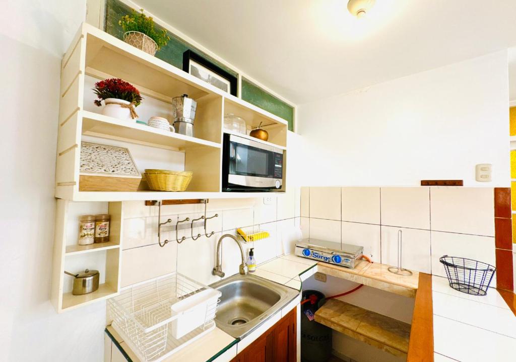 Minidepa en segundo piso Urb La Merced Tercera Etapa - 5