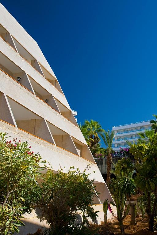 Las Piramides Resort — Playa de las Americas, Canary Islands