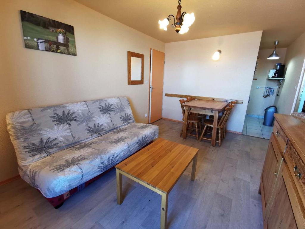 Appart 2 chambres au pied des pistes, balcon et ascenseur - 3
