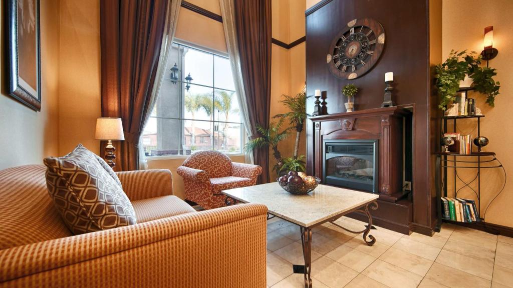 Best Western Plus Route 66 Glendora Inn Photo 21