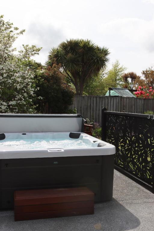 Hot tub
