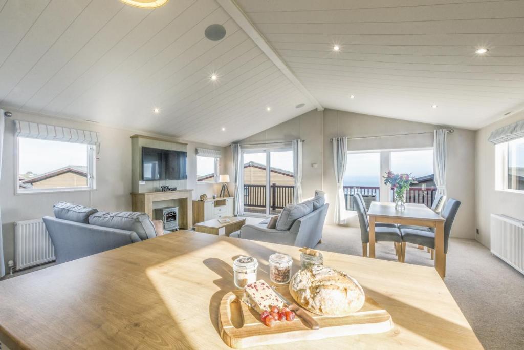 Lodge 66 (Riviera Bay Coastal Retreat, Brixham) photo 8